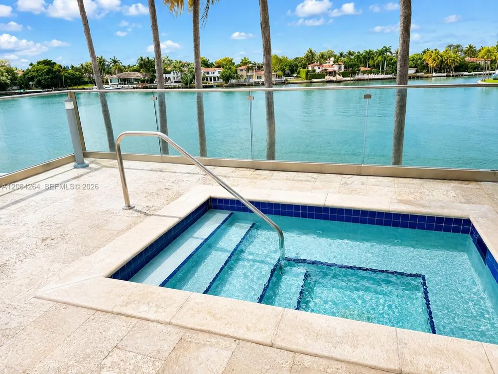 5900 Collins Ave #1405 Miami Beach, FL 33140