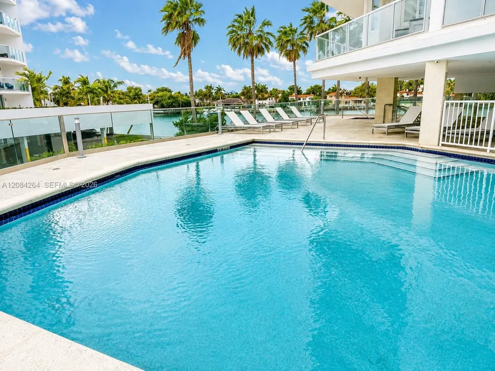 5900 Collins Ave #1405 Miami Beach, FL 33140