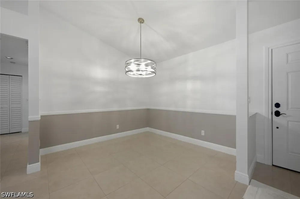 Luna Circle #204 Naples, FL 34109