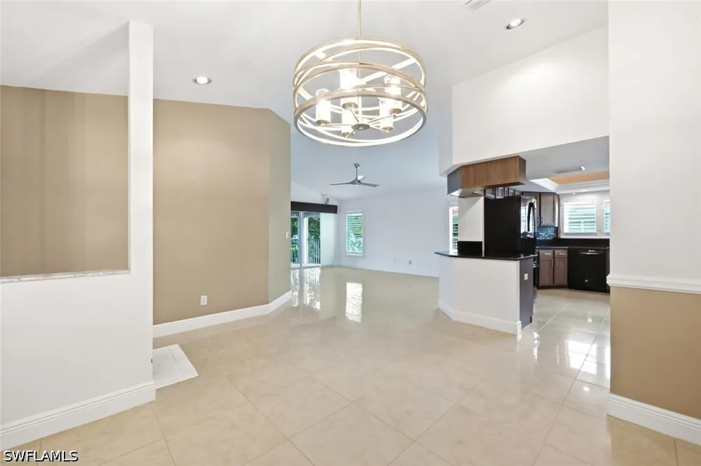 Luna Circle #204 Naples, FL 34109