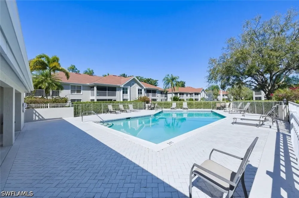 Luna Circle #204 Naples, FL 34109