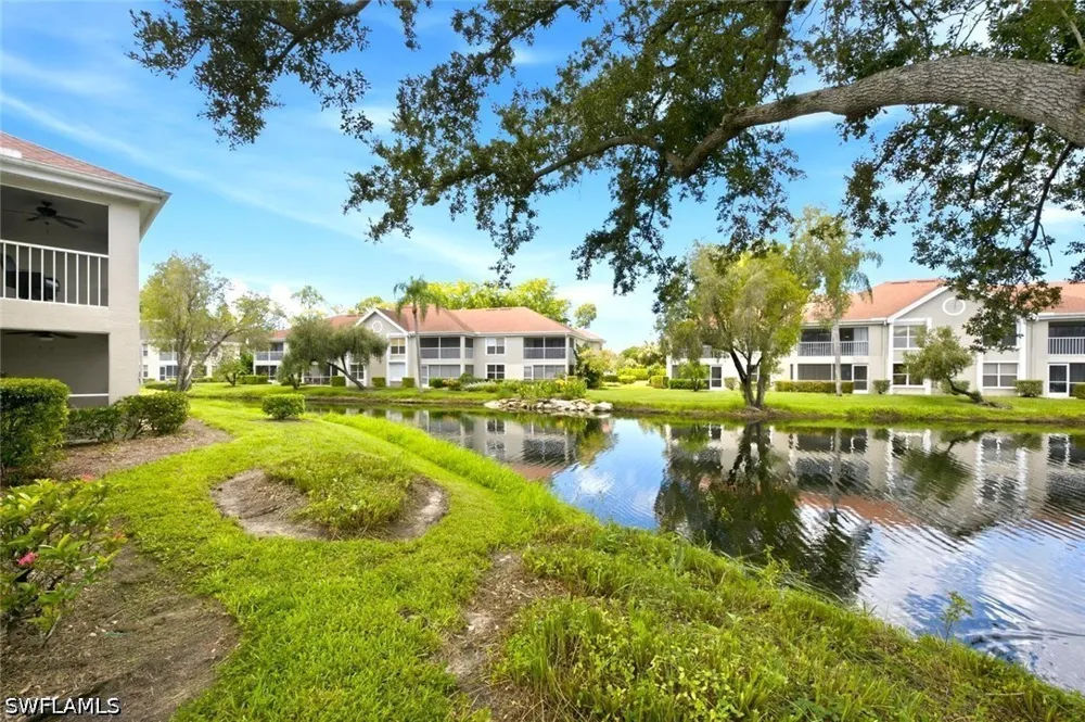 Luna Circle #204 Naples, FL 34109