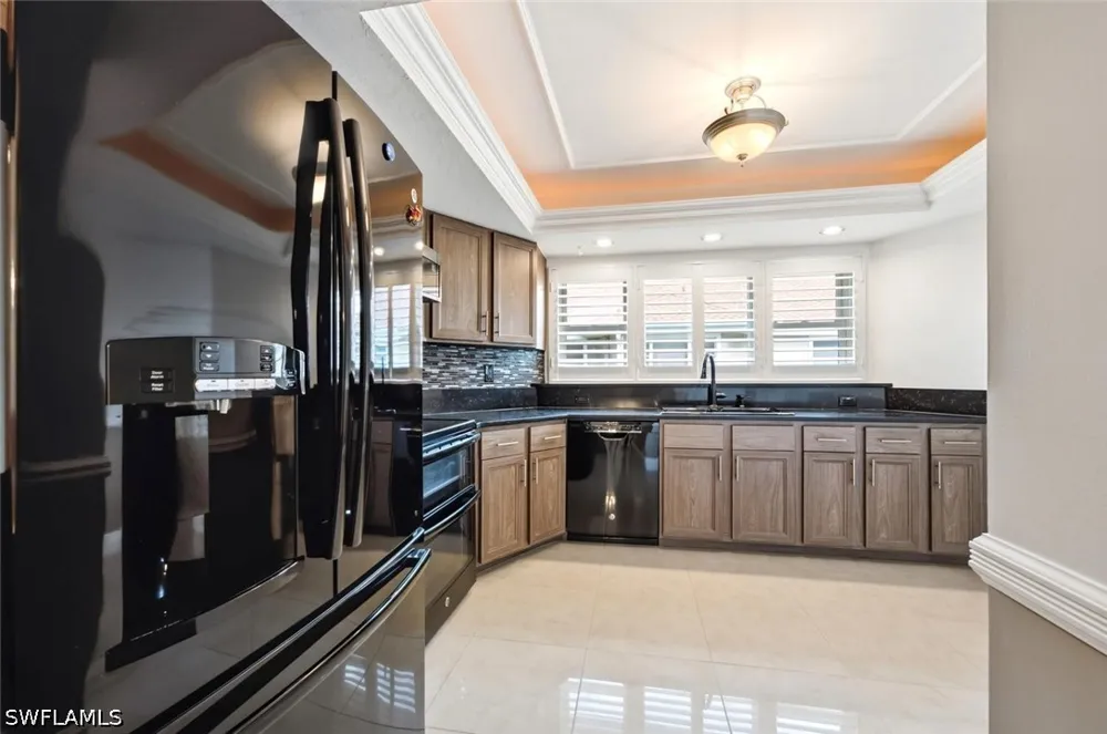 Luna Circle #204 Naples, FL 34109