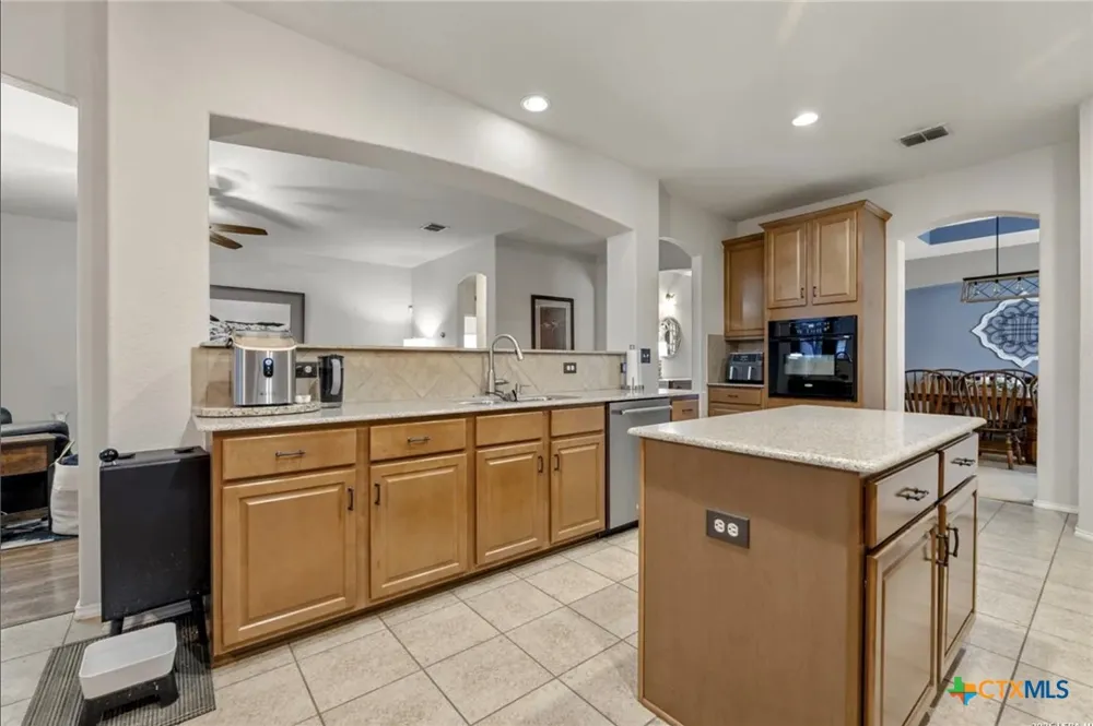 3517 Enchanted Farm Schertz, TX 78154