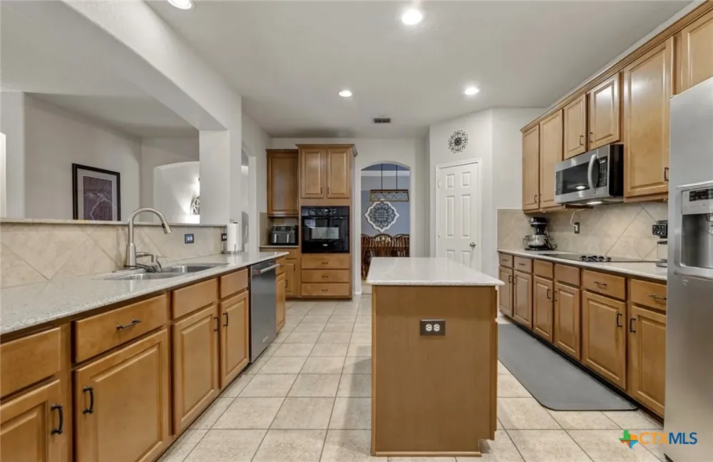 3517 Enchanted Farm Schertz, TX 78154