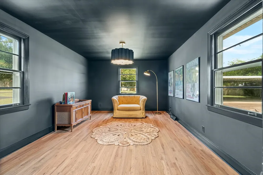 2512 Meadowood Dr Nashville, TN 37214