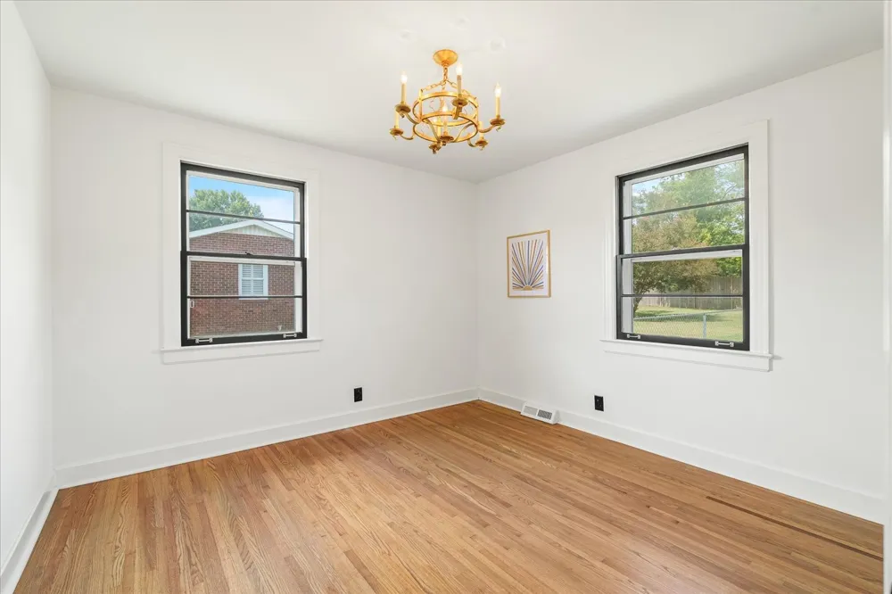 2512 Meadowood Dr Nashville, TN 37214