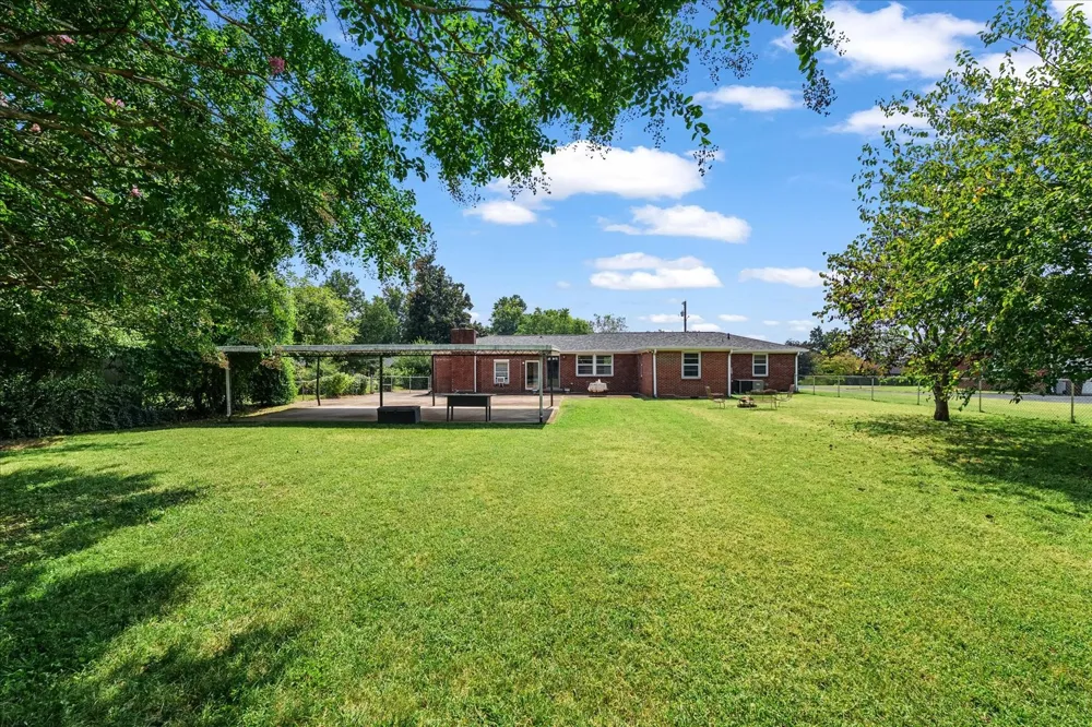 2512 Meadowood Dr Nashville, TN 37214