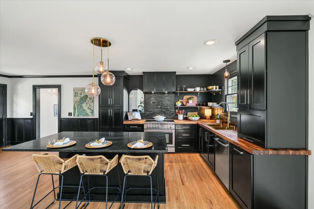 2512 Meadowood Dr Nashville, TN 37214