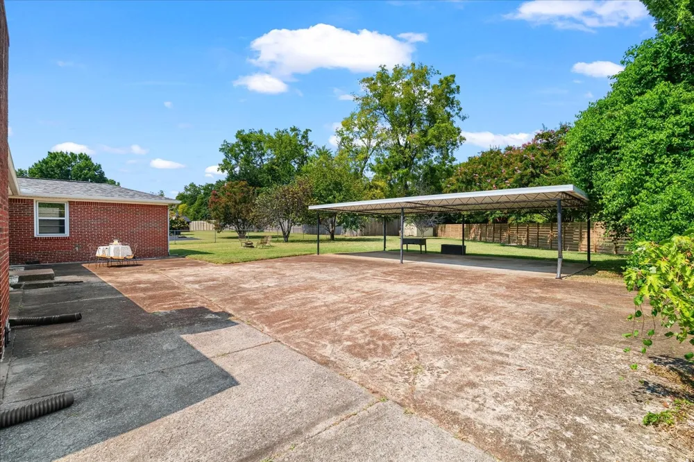 2512 Meadowood Dr Nashville, TN 37214