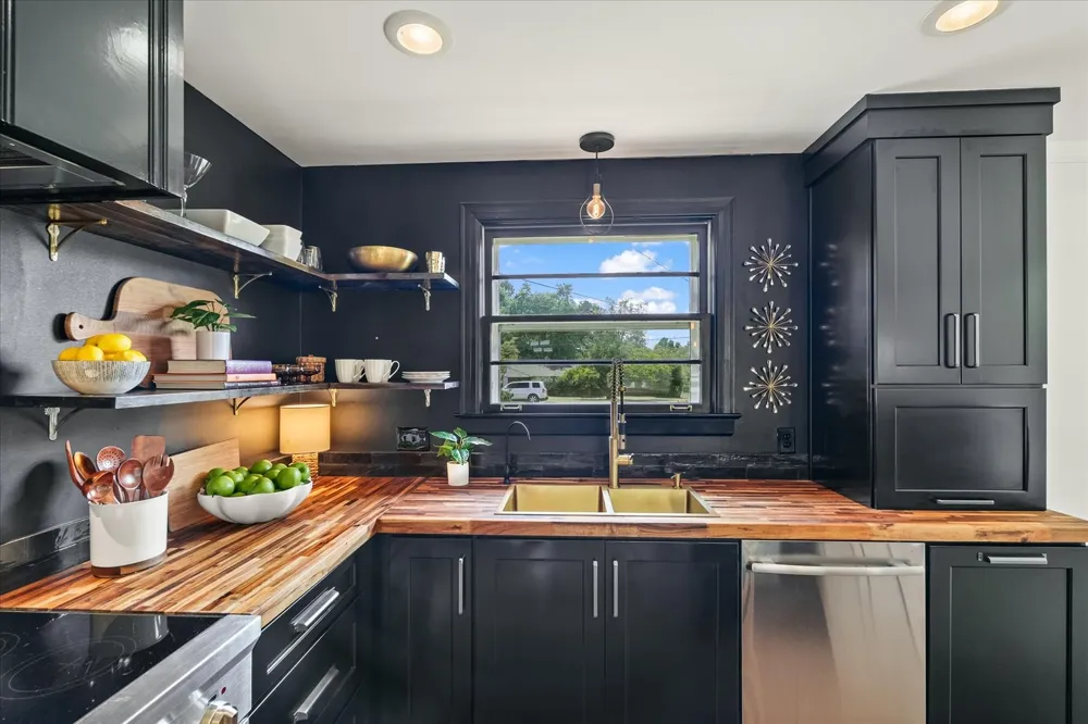 2512 Meadowood Dr Nashville, TN 37214