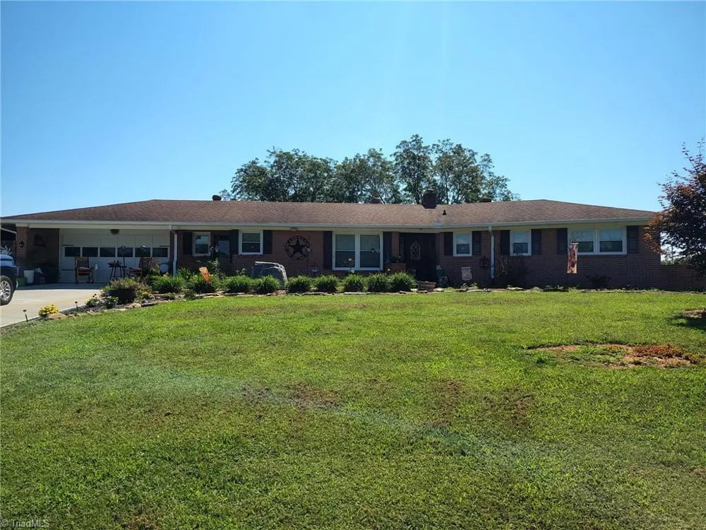 727 Cody Trail Dobson, NC 27917
