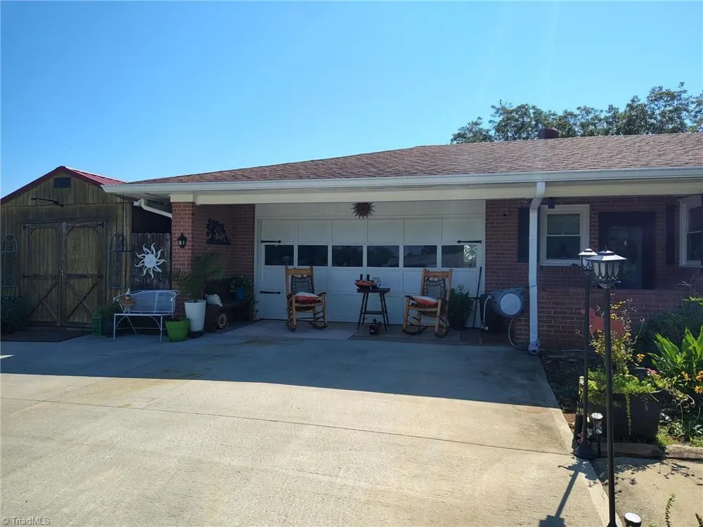 727 Cody Trail Dobson, NC 27917