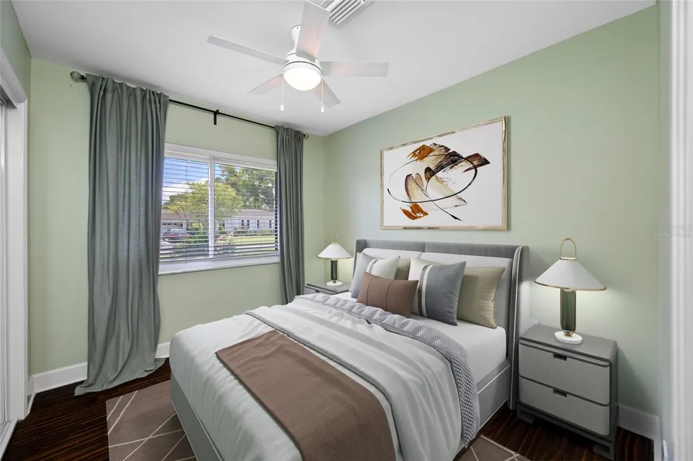 2121 W FARWELL DRIVE Tampa, FL 33603