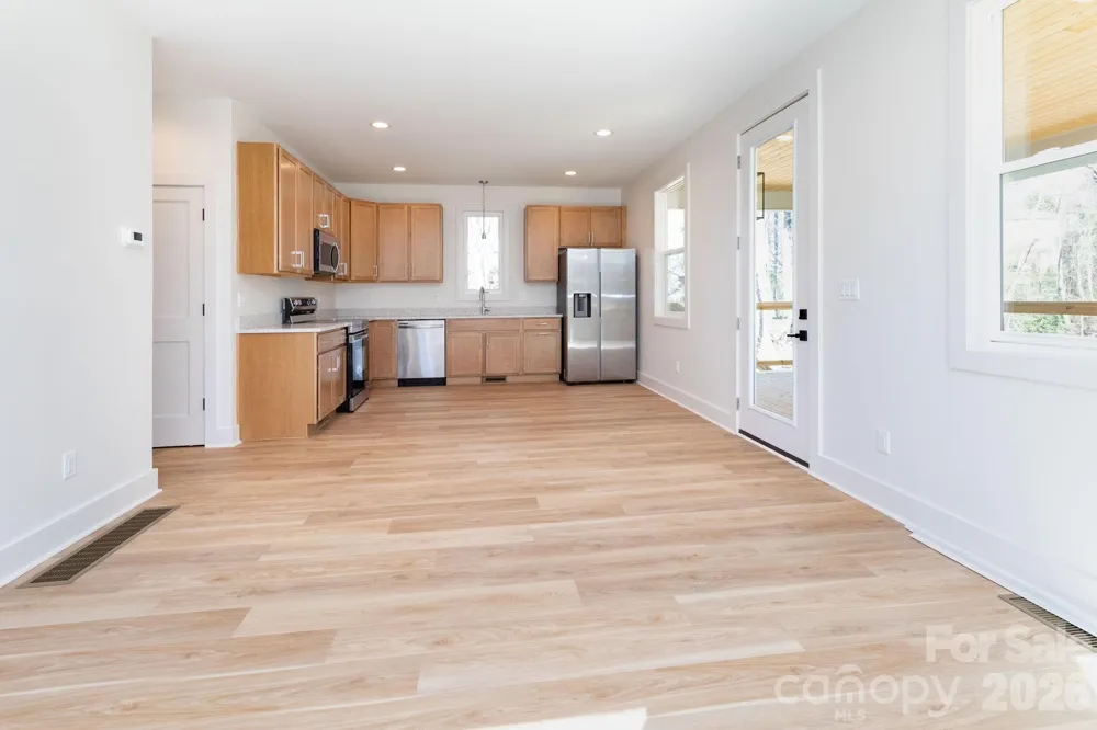137 E Arbutus Trail Hendersonville, NC 28792