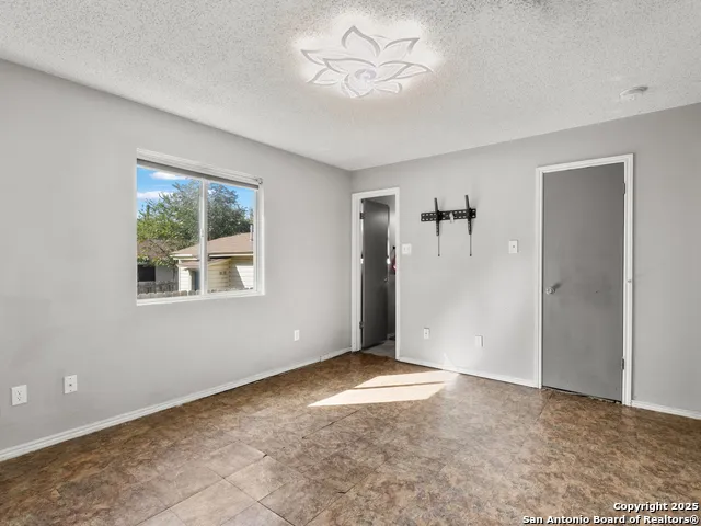 142 Jean San Antonio, TX 78207