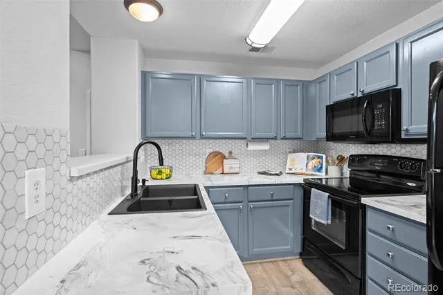8361 S Upham Way #212 Littleton, CO 80128