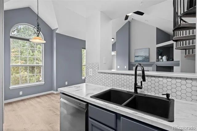 8361 S Upham Way #212 Littleton, CO 80128