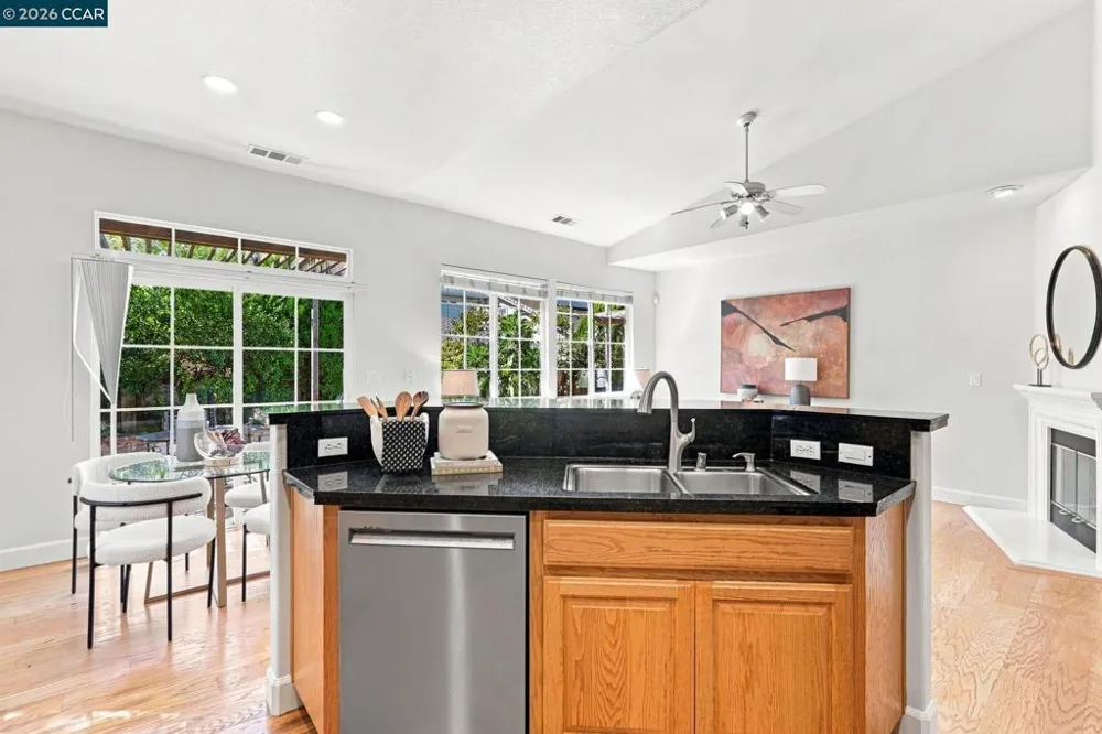 1101 Sunny Cove St Walnut Creek, CA 94597