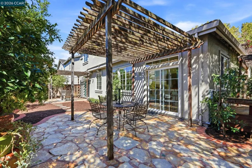 1101 Sunny Cove St Walnut Creek, CA 94597