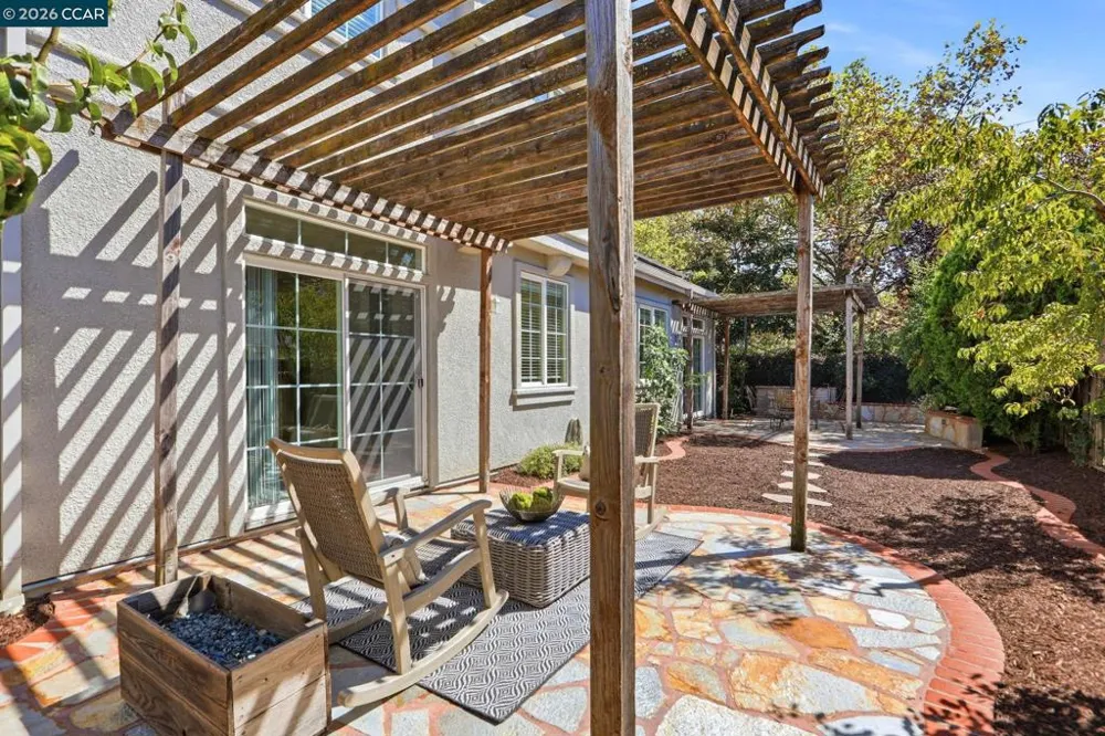 1101 Sunny Cove St Walnut Creek, CA 94597