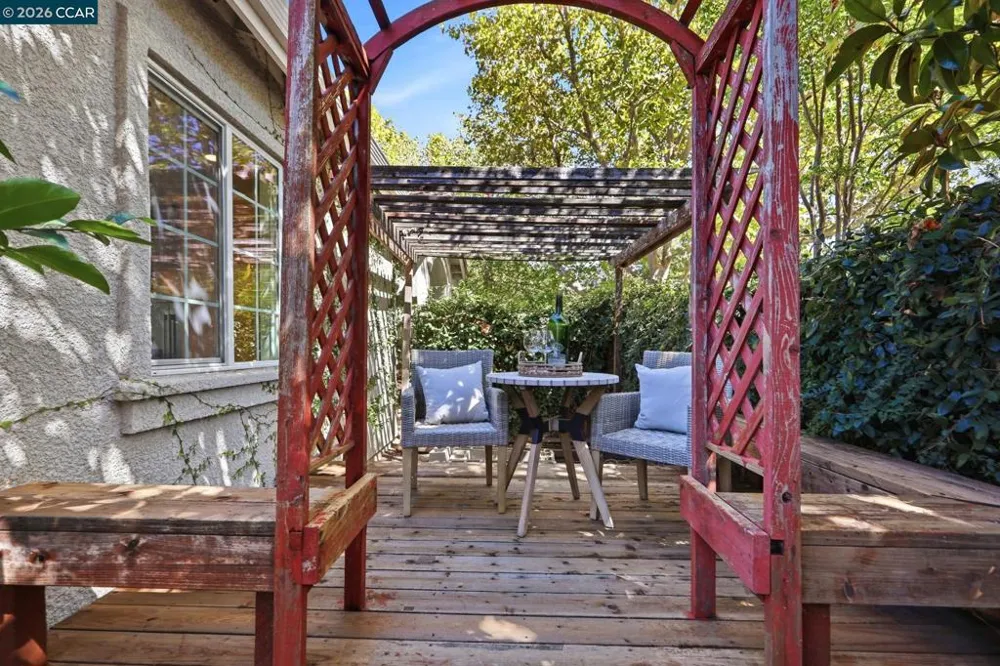 1101 Sunny Cove St Walnut Creek, CA 94597