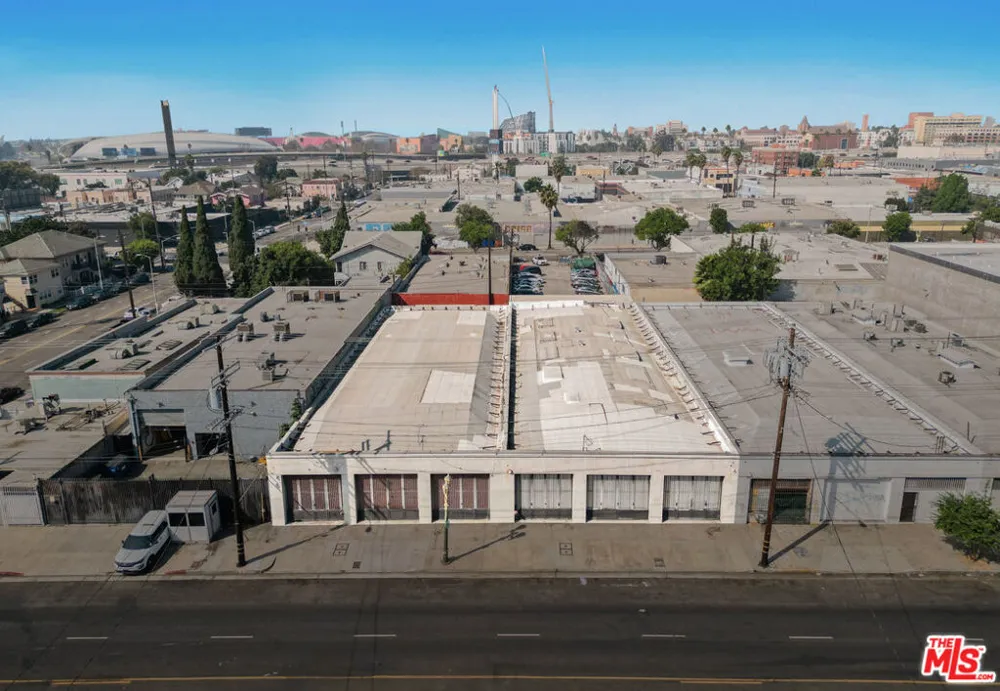3841 Broadway Place Los Angeles, CA 90037