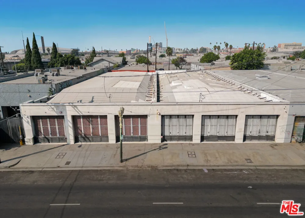 3841 Broadway Place Los Angeles, CA 90037