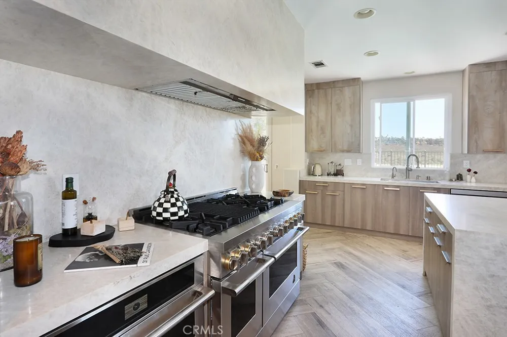 91 Windswept Way Mission Viejo, CA 92692