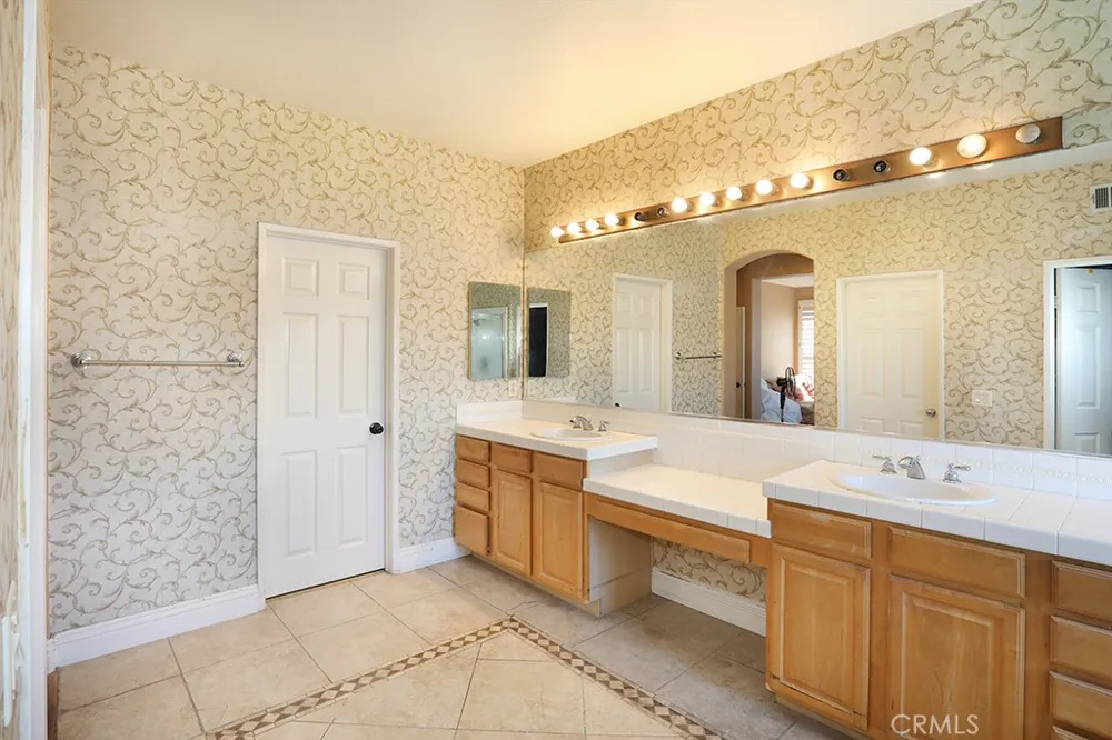 91 Windswept Way Mission Viejo, CA 92692