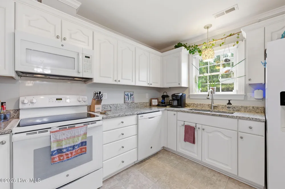 85 Plantation Oaks Drive New Bern, NC 28560