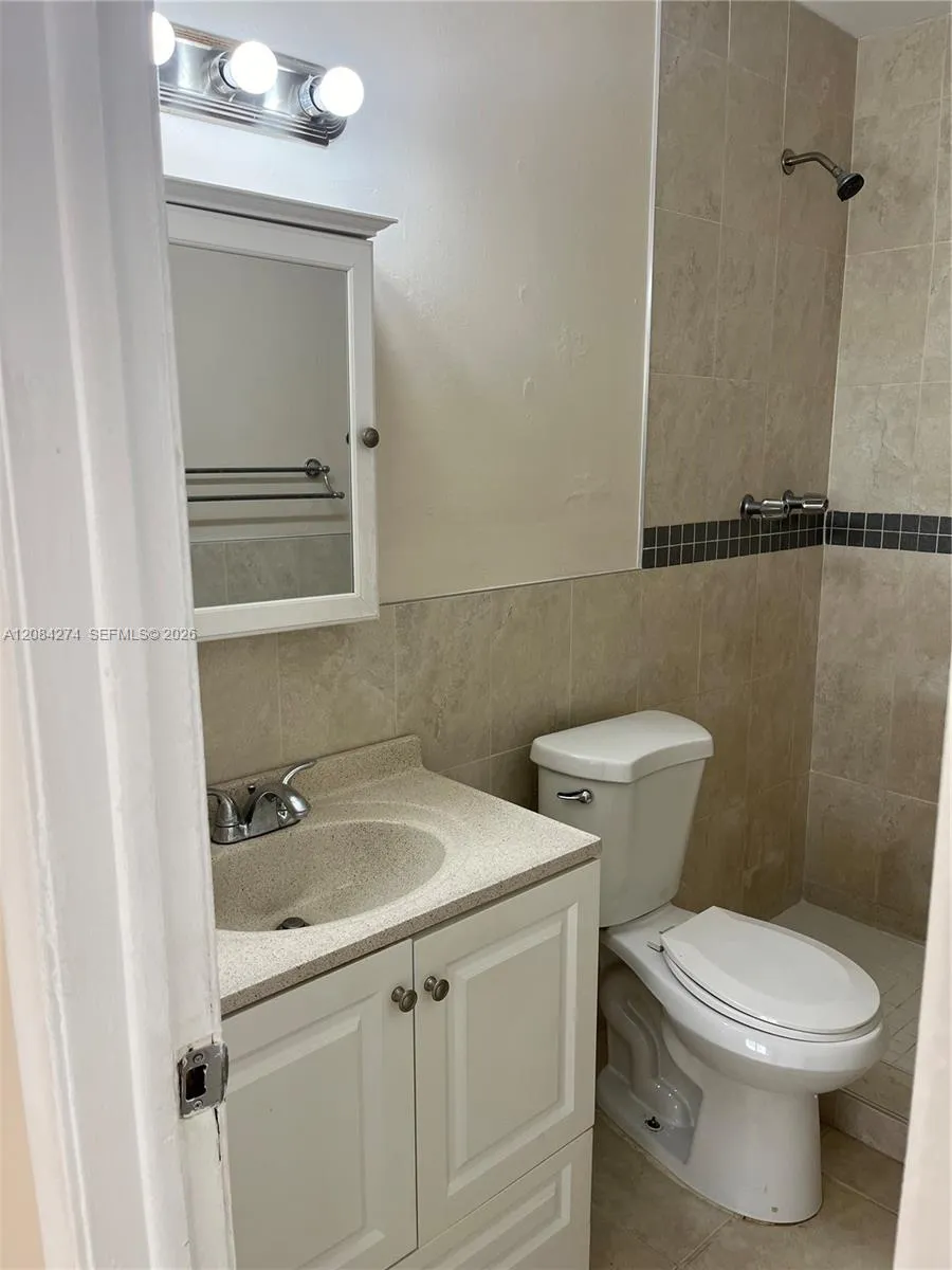 2840 Fillmore St #7 Hollywood, FL 33020