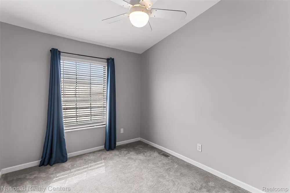 38860 Country Circle Farmington Hills City, MI 48331
