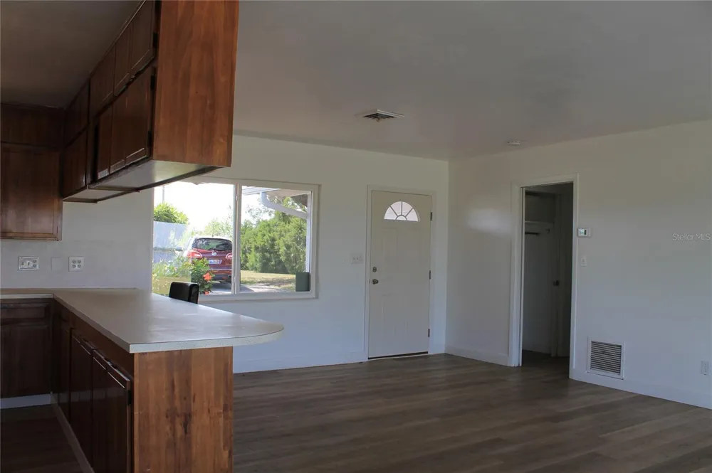 2700 CRUMP ROAD Winter Haven, FL 33881