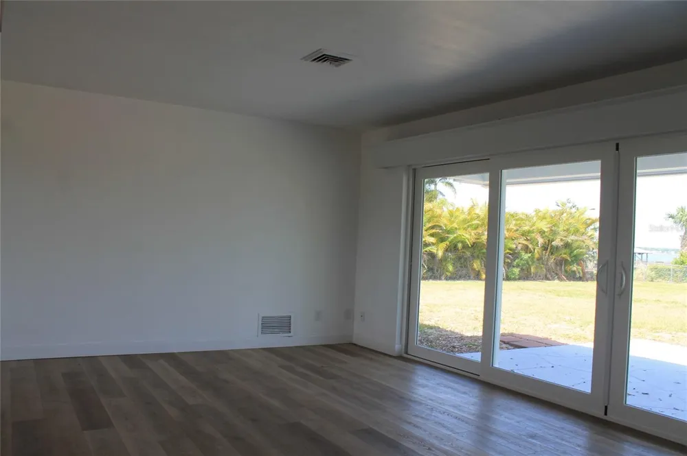 2700 CRUMP ROAD Winter Haven, FL 33881