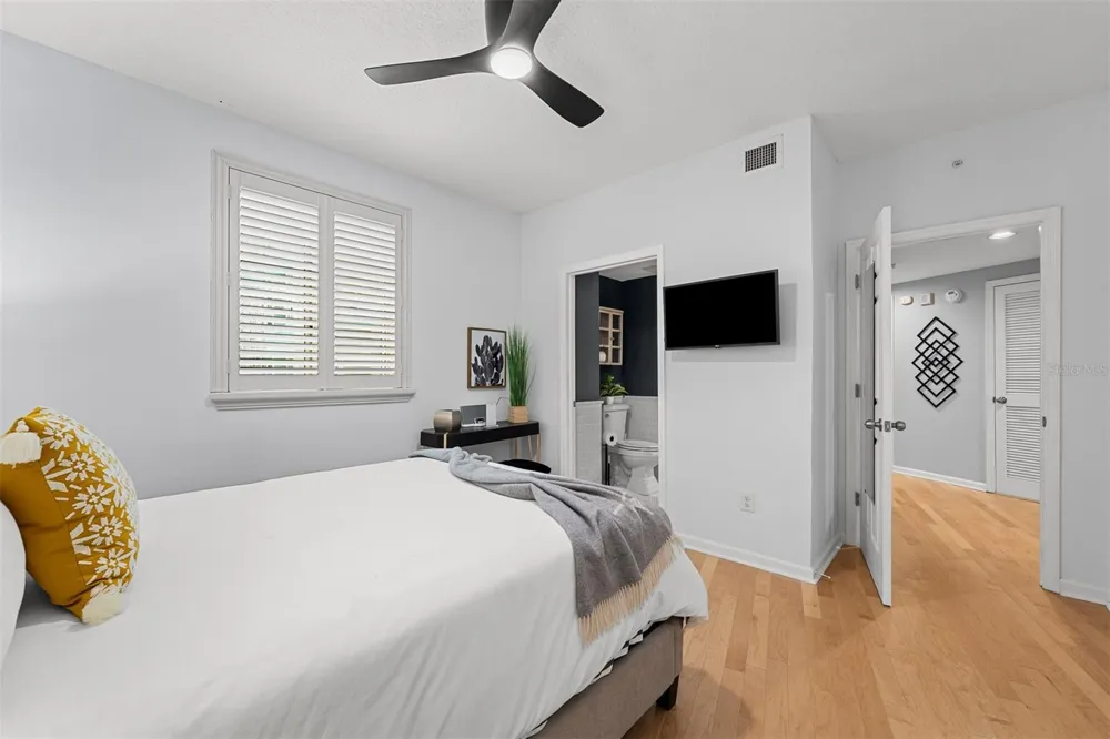 322 E CENTRAL BOULEVARD #901 Orlando, FL 32801