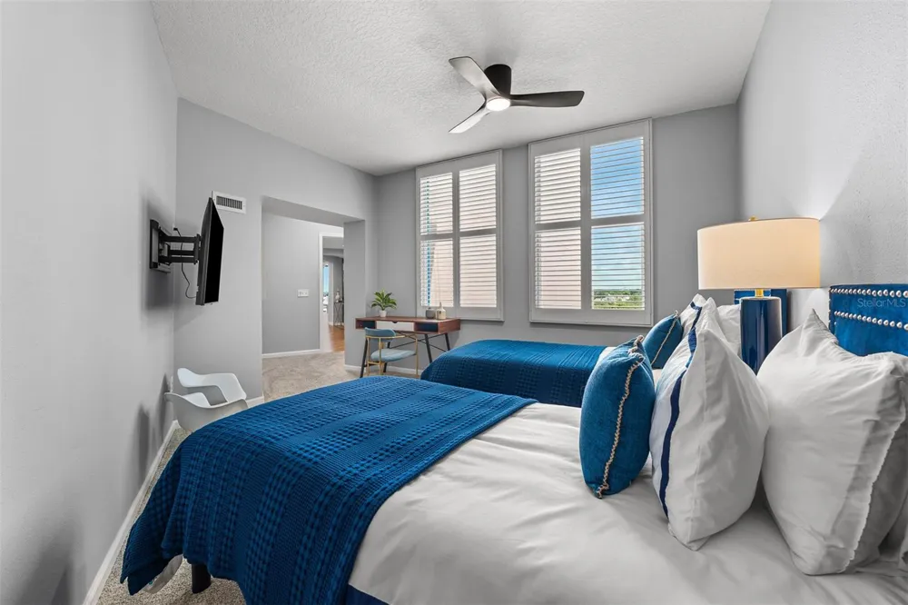 322 E CENTRAL BOULEVARD #901 Orlando, FL 32801