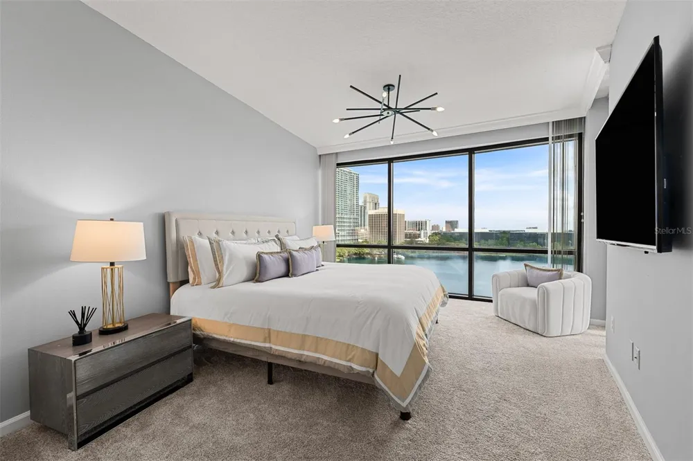 322 E CENTRAL BOULEVARD #901 Orlando, FL 32801
