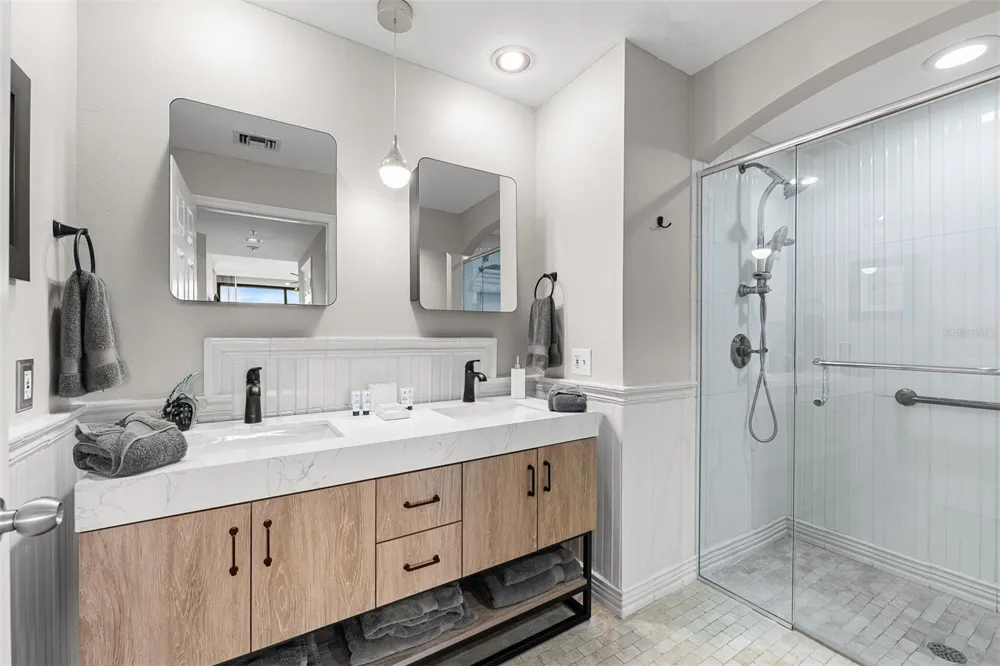 322 E CENTRAL BOULEVARD #901 Orlando, FL 32801