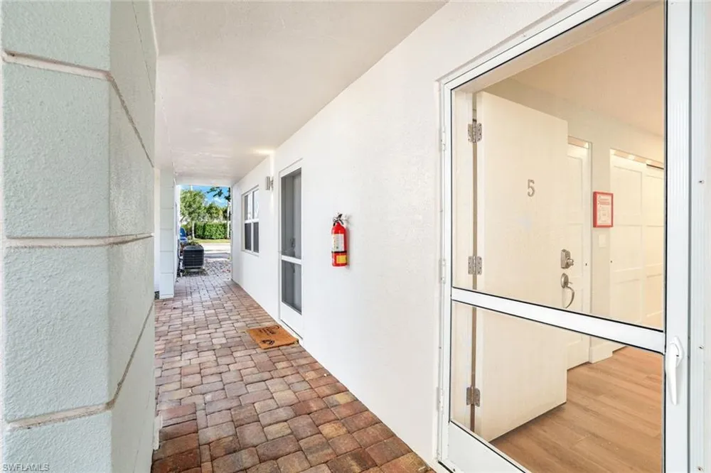 780 10th Avenue #5 Naples, FL 34102