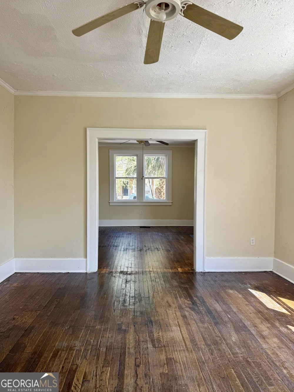 627 W 39th ST Savannah, GA 31415