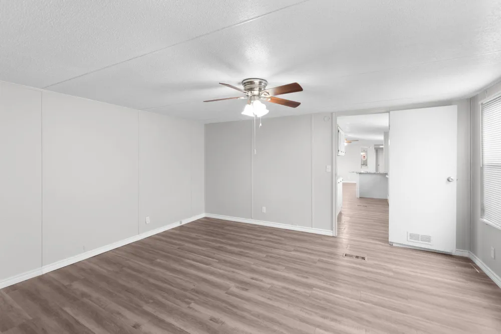 915 Austin Street Kingsland, TX 78639