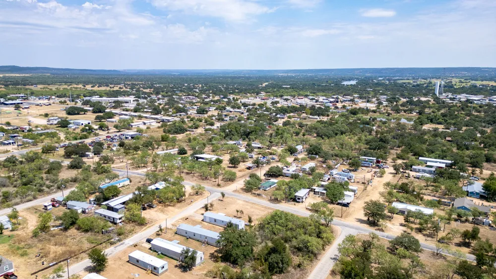 915 Austin Street Kingsland, TX 78639