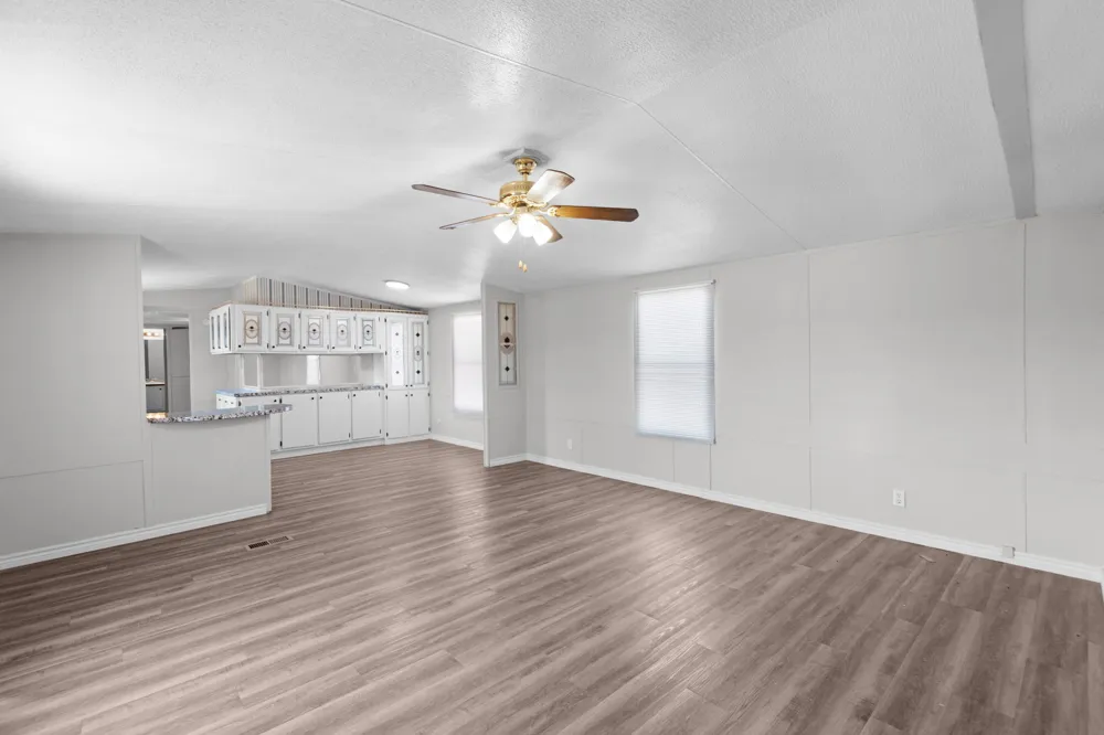 915 Austin Street Kingsland, TX 78639