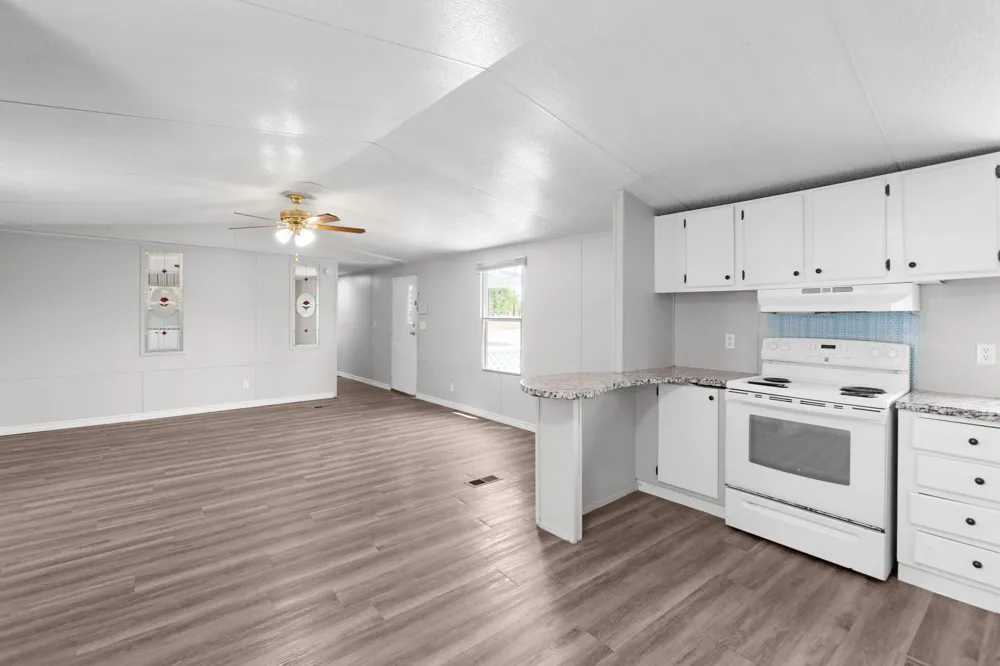 915 Austin Street Kingsland, TX 78639
