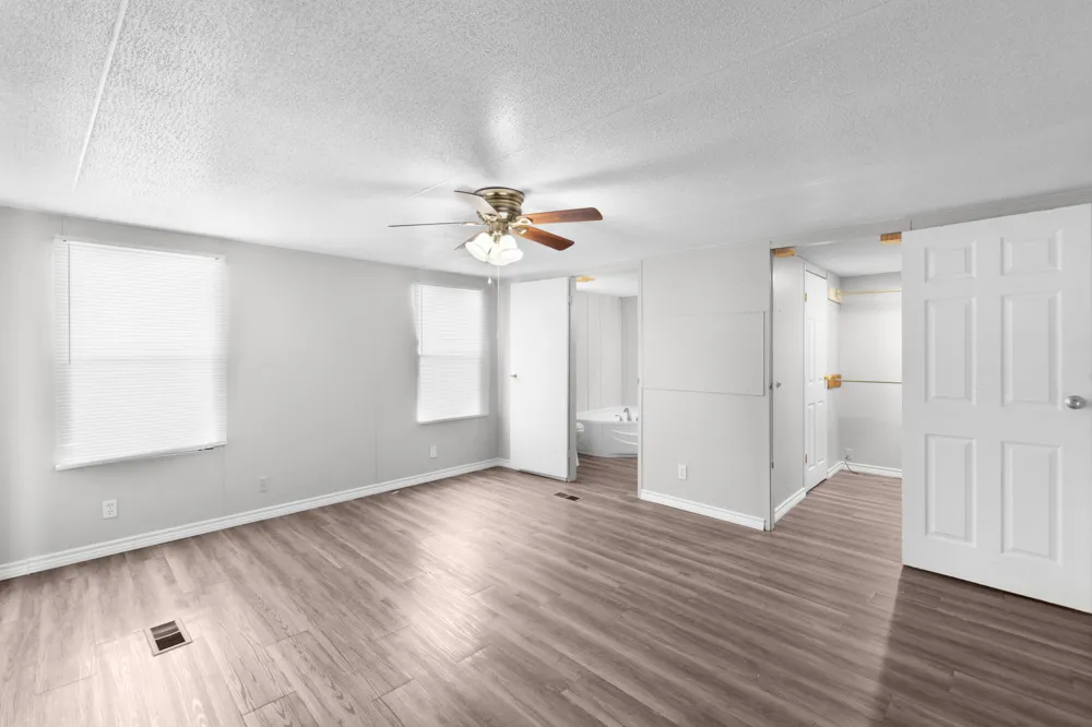 915 Austin Street Kingsland, TX 78639