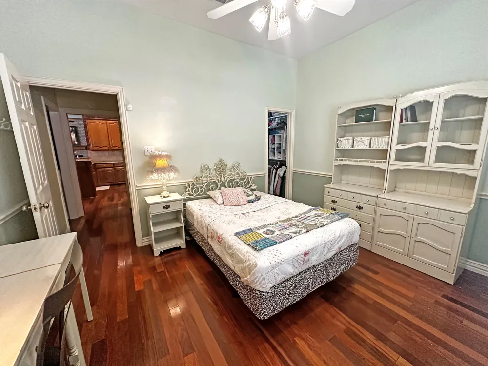 525 Ravenaux Drive Southlake, TX 76092