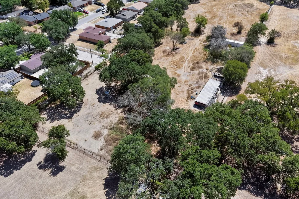 6706 Elam Dallas, TX 75217