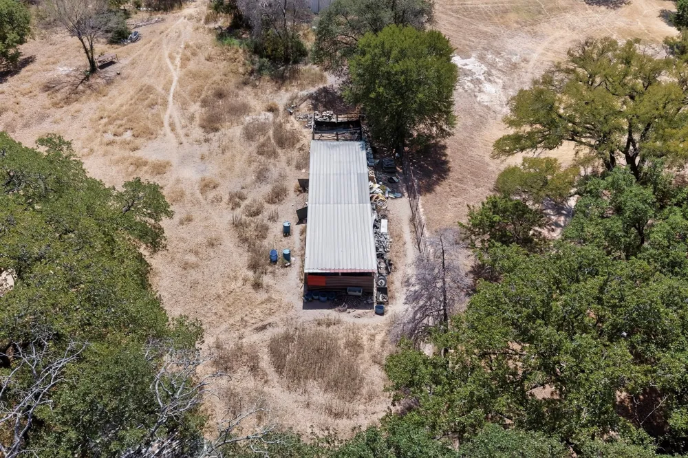 6706 Elam Dallas, TX 75217