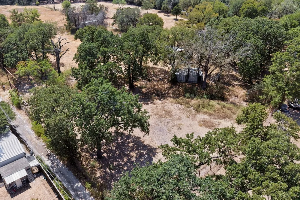 6706 Elam Dallas, TX 75217